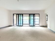 蒙小新,锦城湖岸大平层套四,纯板式南北通透,有车位随时看