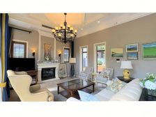 麓山国际碧湖岸独栋别墅 5室3厅 南此房满5年,双车库!