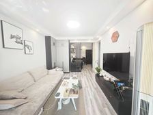 满五 ,精装修好房子,房东底价出售,随时可看