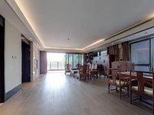 新天鹅堡一期湖景大平层端头户型,诚意出售