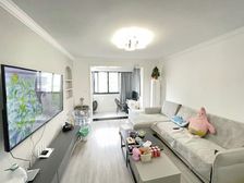 急!11号线地铁200米 南北通透 精装全送