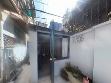 房东置换诚售(附带固定车位)一楼带25平院子!出门地铁口