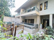 中洲半岛城邦别墅,上下3层,带200平前后花园,拎包入住