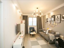 凌兆路521弄98.04平3居 三开间朝南 豪华装修拎包入住