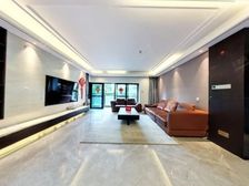 新上23栋客厅正出阳台的大户型,业主急卖,条件都可以沟通