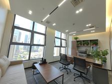 丈八一路地铁口!稀缺小面积!平!特价6000带家具!