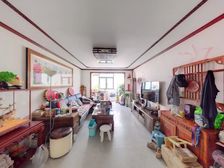 电梯房 三室精装修 过两年