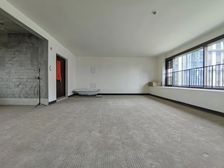 渝北照母山、龙湖舜山府一期大平层 、一梯一户、内圈中庭