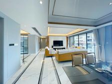 照母山天玺,豪装大平层,一梯一户,一线看湖!