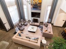 急售可谈,古北佘山国际 邻大河,南进门南北环绕花