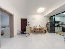 采光好,得房率高,户型方正,带车库