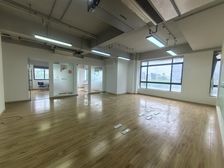 康桥11号线秀沿路站 八元桥160平 双面采光 多面积在租