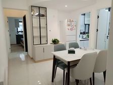 全新精装两房!拎包住,业主置换诚心卖,生活配套成熟,随时看房