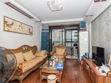 小区“蕞滴价”三房+环境优美+人车分流+户型方正。
