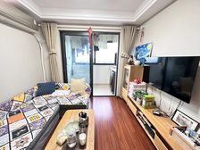 房东急售 清溪老街 南枫线地铁口一室两厅 精装 带车位满五