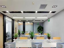 朝阳门商圈 朝外MEN 精装修带家具 使用率高 特价出租