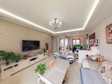 大顶复 带有大露台 5个房间 南北通 户型好 小高层