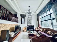 爱丁堡春峰苑 叠加别墅 一复二 北进门 北车库 南面大花园