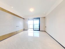 金地39峯 21年次新小区,标准套三双卫,装修保养好,视野开