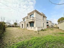 移民急卖!中心位置,花园1000平 送4个车位,钥匙房急!