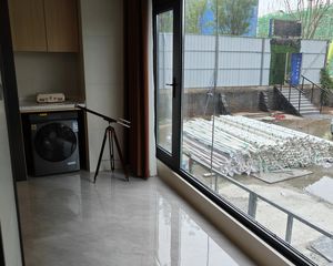 新区,伊河公园边,万达广场旁,伊河湾,小高层,南北通透,