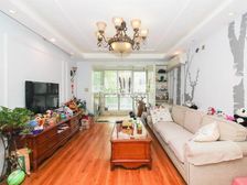 主卧朝南,一梯两户,近商圈,诚意出售,南北通透