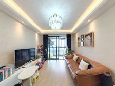 前滩晶萃名邸 124.27平3居 南向精装修 着急出售可谈!