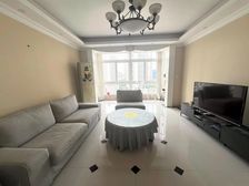 房东急售降价壹佰萬,小区闹中取静,一梯两户得房率高, 带车位