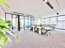 青羊区!中坝地铁口丨双面采光!豪装3隔间12工位!24H空调