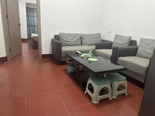 仁和街指彪房 这个楼层,位置只有一套 租金2600 买来