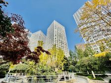 旺座现代城4个房间,大厅24人工位。全明户型,东南双面采