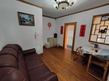 地铁口笋盘,新上,满五年,配套齐全,交通便利,出门上地铁!