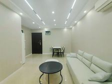 绿地新江桥城(东区) 精装可拎包入住 中间楼层 正南朝向,,