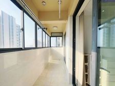 漕河泾网红楼盘 !急降100w!高区带连体大阳台!带固定车位