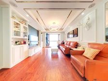 此房精装修、满五、南北通,交通便利。