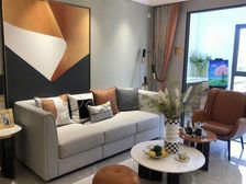 中海国际社区 3室2厅2卫 毛坯 112万元 122平米