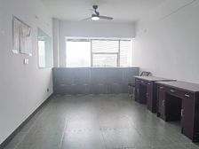 30万 买银玺国际 写字间 全装 有卫生间