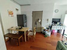 海湾新城电梯二房厅朝南带大阳台主卧朝南满五年住房随时看房