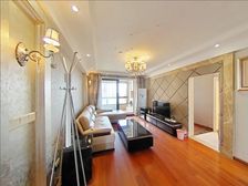 前滩南三林次新房 三房二厅 精装修 8号线500米 房东急售