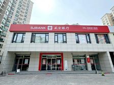 年100万丨银行租约10年丨门前自带停车场丶可做重餐饮!