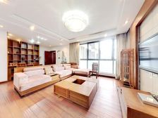 横厅三房,通透边户,采光视野好,交通便利