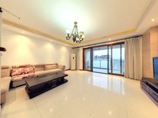 城邦花园东区:湖景电梯中高区173大三居.精装拎包入住有车位