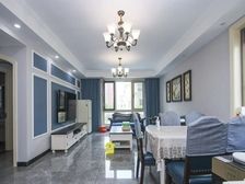 广阳城地铁长阳世茂维拉 别墅 上叠共三层四居三卫三代居住