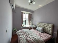 绿地外滩公馆,南北通透,业主诚心,看中可谈,书包没用过,地铁