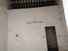 容里市场附近小单家,占地40方,离大路边不远,投资或自己都好