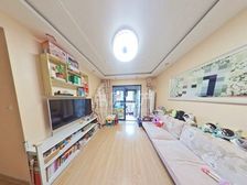 新江湾城新出 小三房 小区人车分流 带会所 罕见的小三房