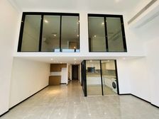 2号线地铁 复式 可做美甲,推拿,美容等行业