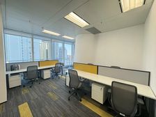 市中心共享!恒隆广场!高端写字楼 !设施齐全!单个工位出租!