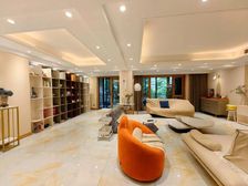 带3车位!现代装修风格!豪装三大件!很诚心出售!水街旁边