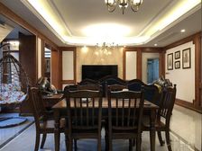 南岸区 鲁能领秀城4街区(南区)精装四房 198万